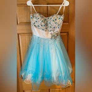Hannah S, size 12, turquoise and white